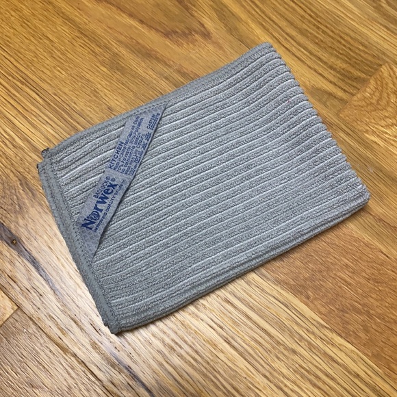 Norwex Kitchen Cloth Graphite - Picture 2 of 3